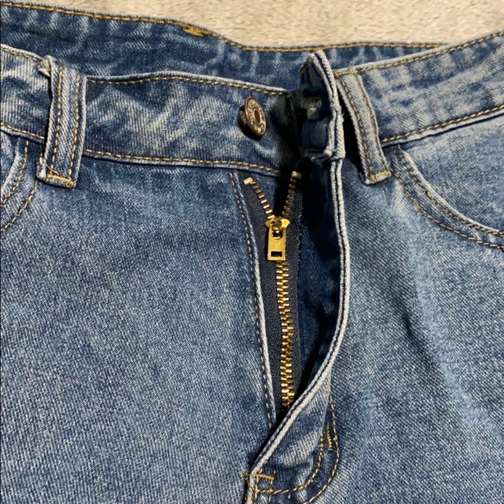 Raw Ripped/ Distressed Denim Shorts - Picture 4 of 7